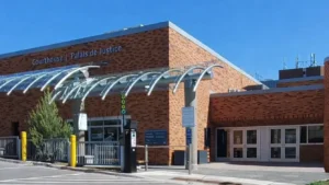 Barrie Criminal Court - Image of the Berry Criminal Court front entrance.
